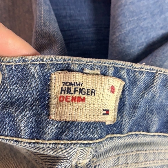 TOMMY Hilfiger Light Blue Wash Distressed Straight Leg Jeans Size 28 - Picture 7 of 16